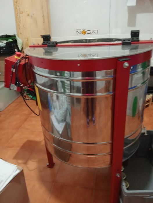 Estrator Lison inox 32 quadros radial, automático