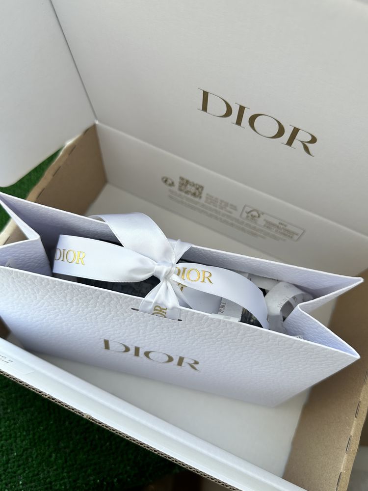 Духи Dior Sauvage 60 мл, подарочная упаковка