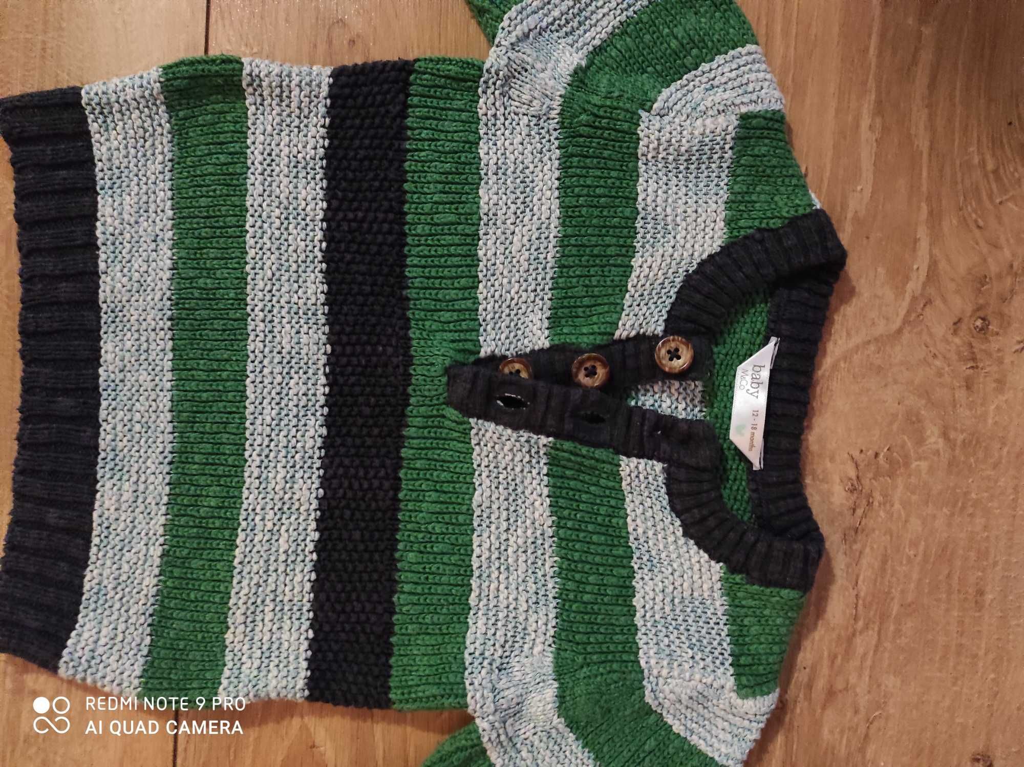 Sweterek dla chłopca rozmiar 12-18 miesięcy