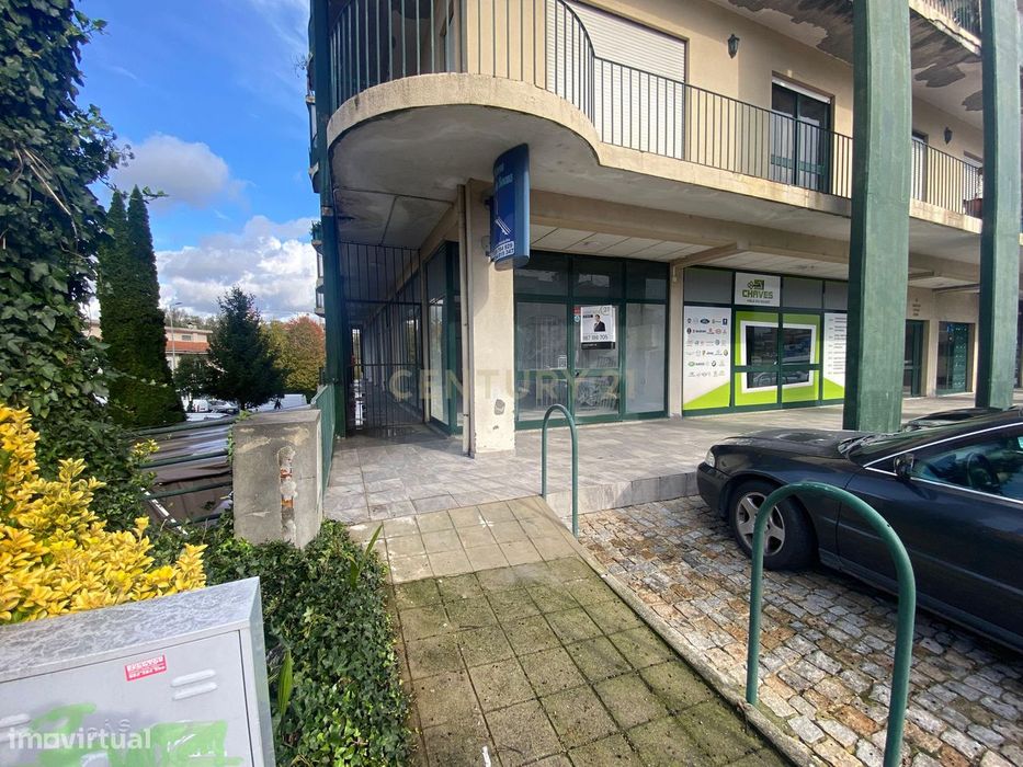 Loja em Paredes com Vista e Excelente Localização - Junto Estação Comb