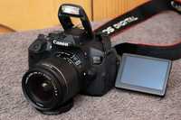 Canon EOS 700D Дзеркальний фотоапарат. Весь комплект. Як новий