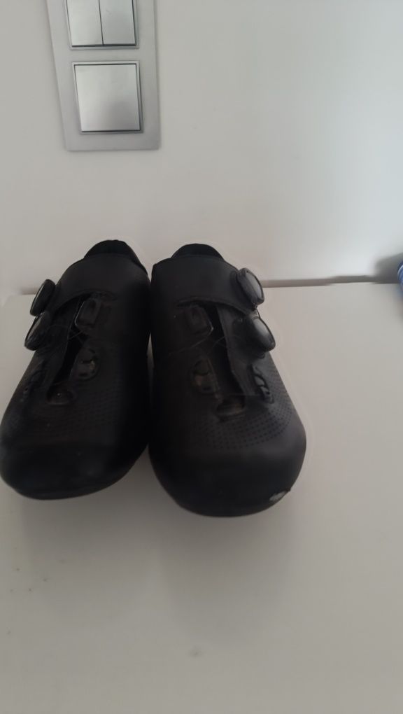 Shimano Rc7 r. 42 26,5 cm