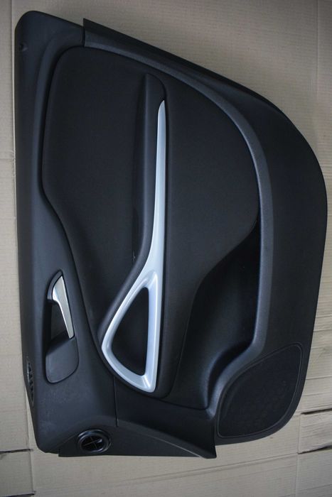 boczek tapicerka drzwi prawy przód OPEL ZAFIRA C 17r.208.93809
