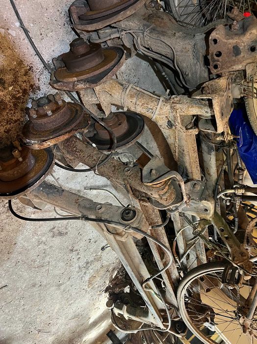 Golf II III mk3 GTI VR6 belki tylne osie ośki wózki sanki zawieszenie