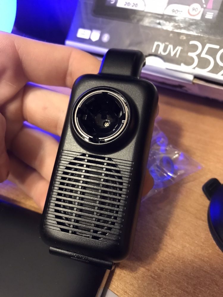 Garmin Nuvi 3590LT , Навігатор