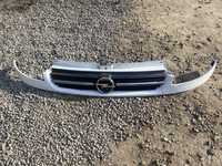 Grill atrapa chłodnicy Opel vivaro 01-06