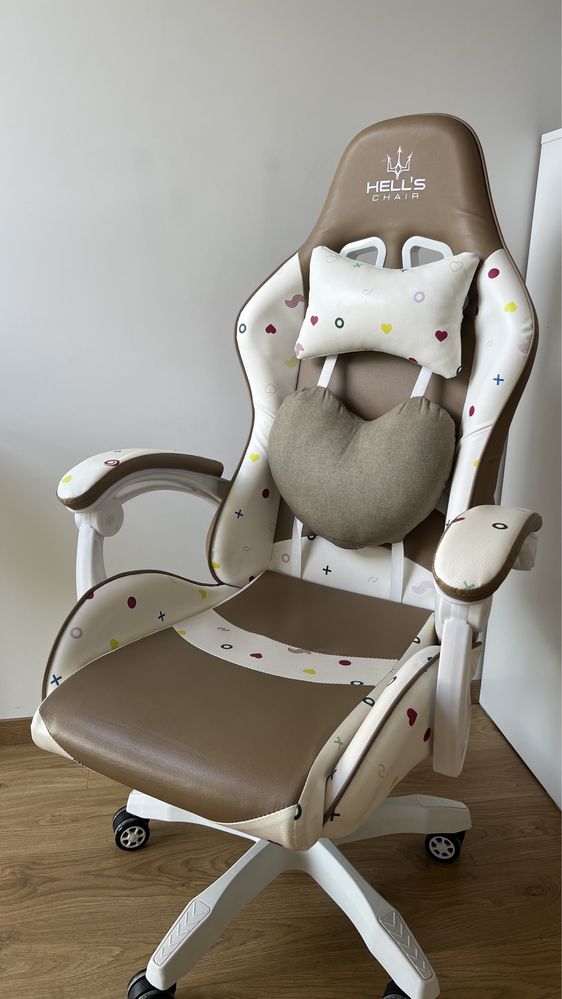 Fotel gamingowy Hells chair