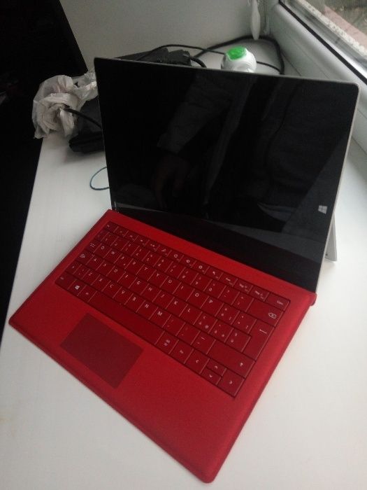 Акум 7 год Microsoft Surface Pro 3 - 128GB / Intel i5/4 gb ddr3