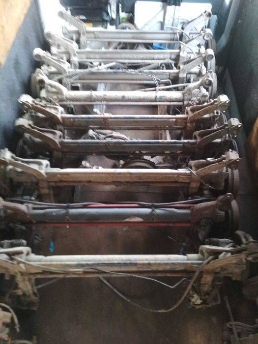 балка задня Пежо 206, 306 партнер,Сітроен Берлінго,пікасо ксара