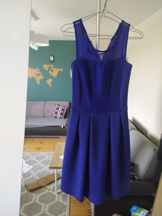 Niebieska sukienka