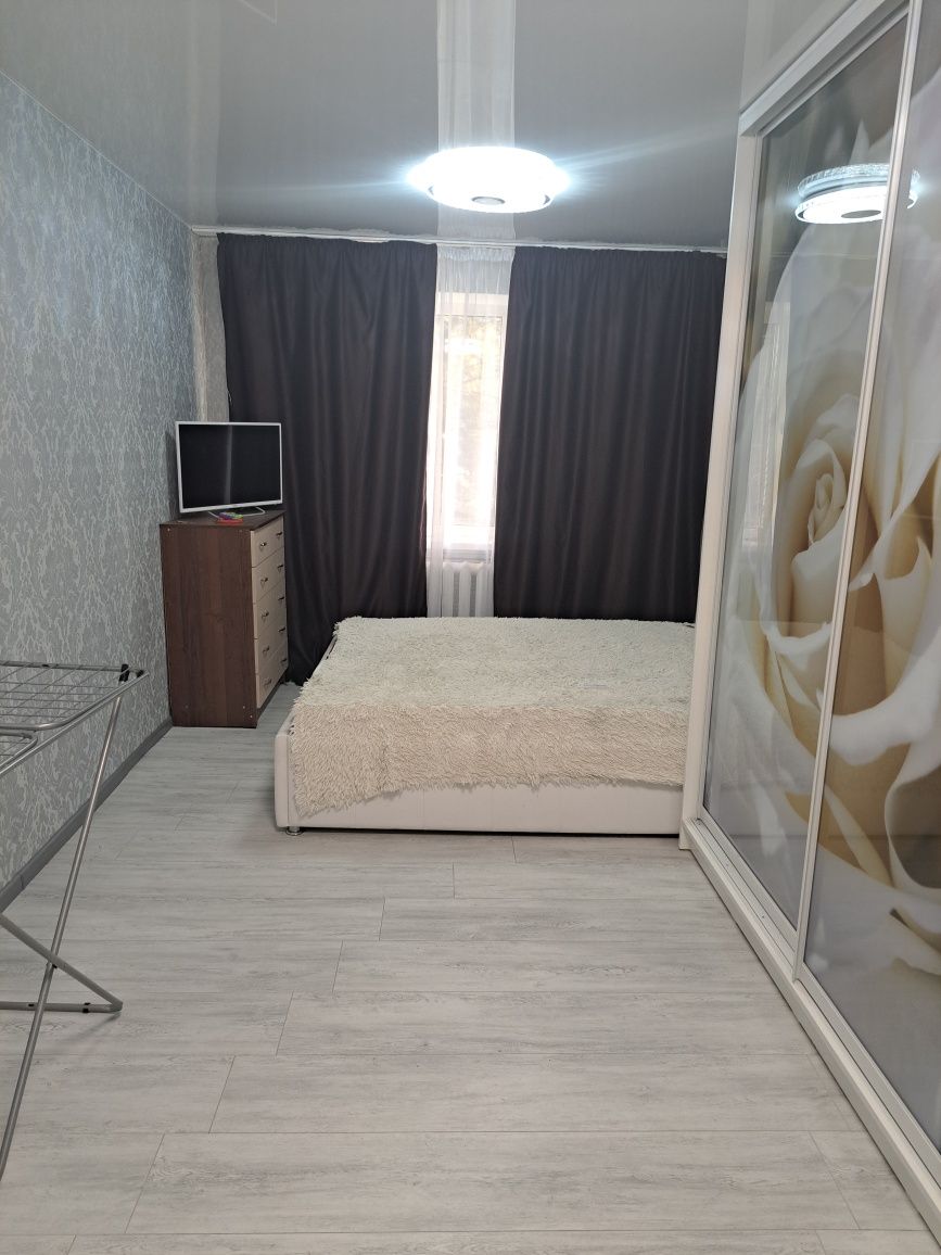 Продам комунальную квартиру