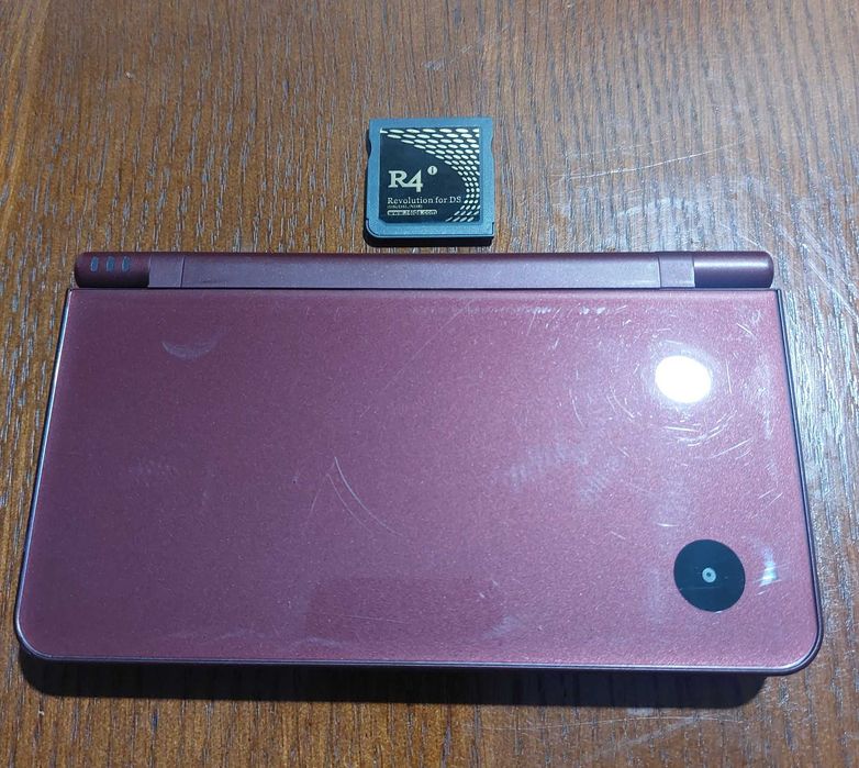 Konsola Nintendo DSI XL