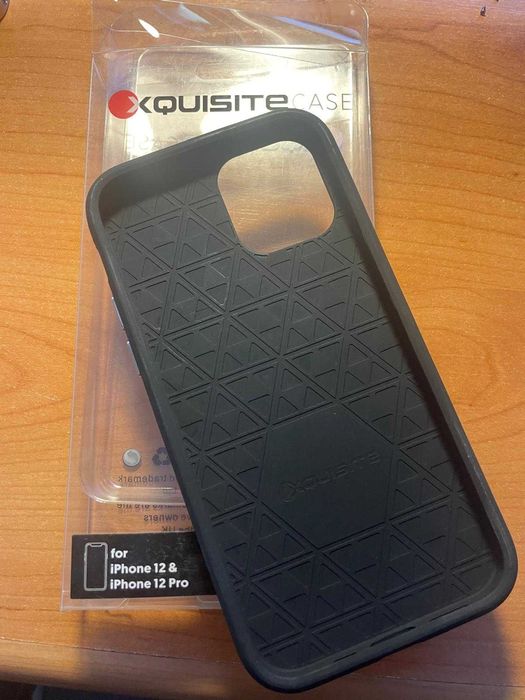 Capa Vermelha para iPhone 12 / 12 Pro – Interior Preto