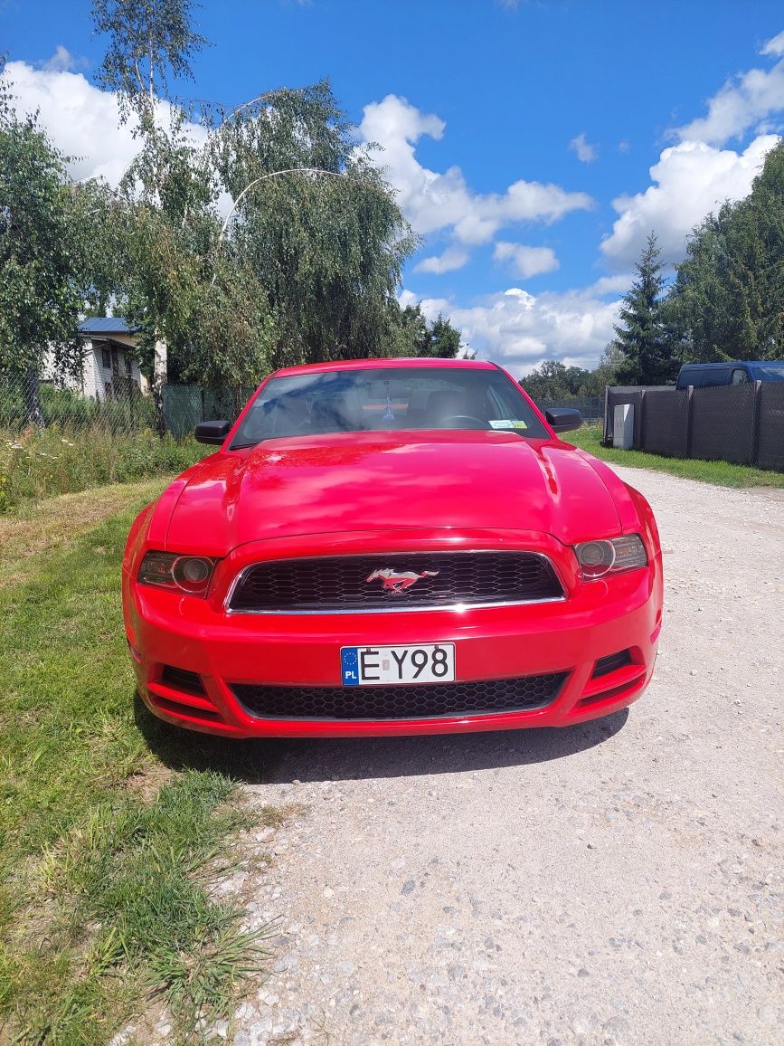 Ford Mustang 3.7  BASE