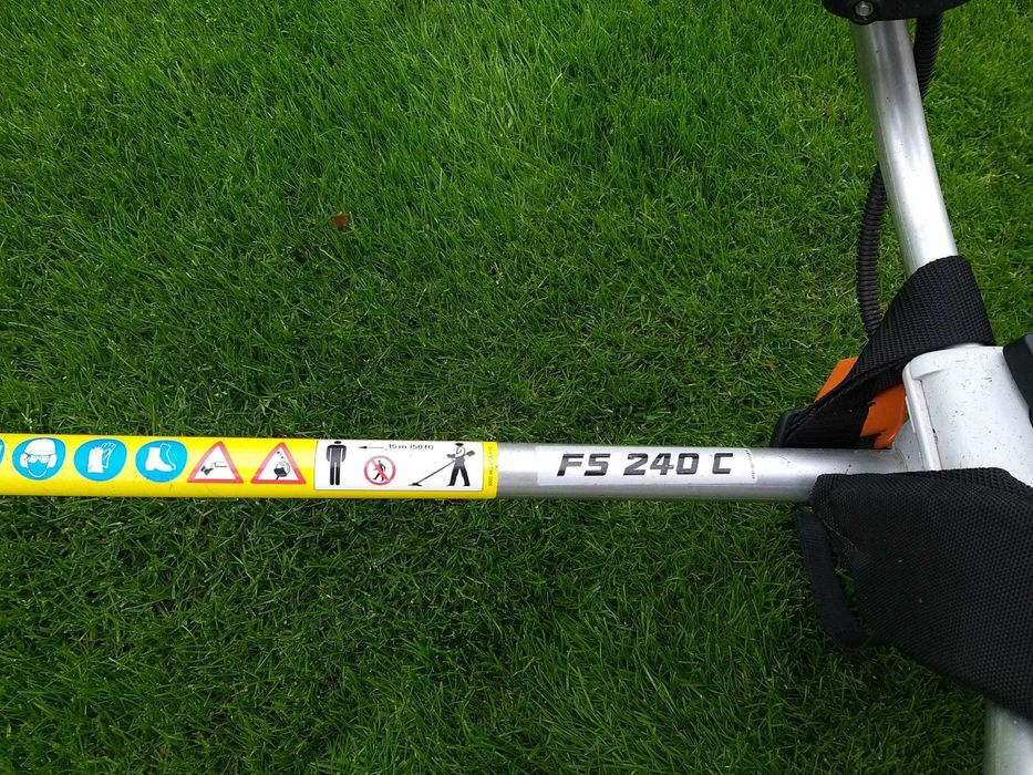 Kosa spalinowa Stihl FS 240C - niezawodna, gotowa do pracy!