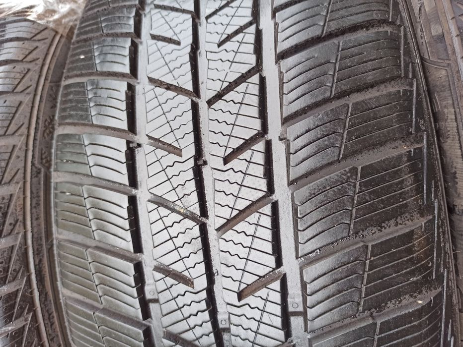 Зимняя резина 235/50 R19 Barum Polaris 5