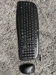 Klawiatura MK250 + mysz (zestaw)