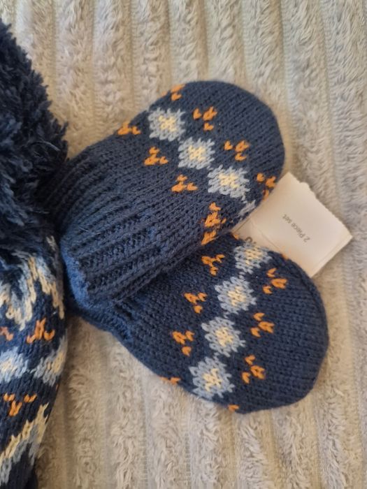 Шапка з рукавичками