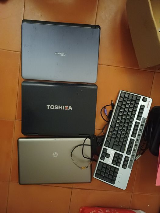 Vendo diverso material informático