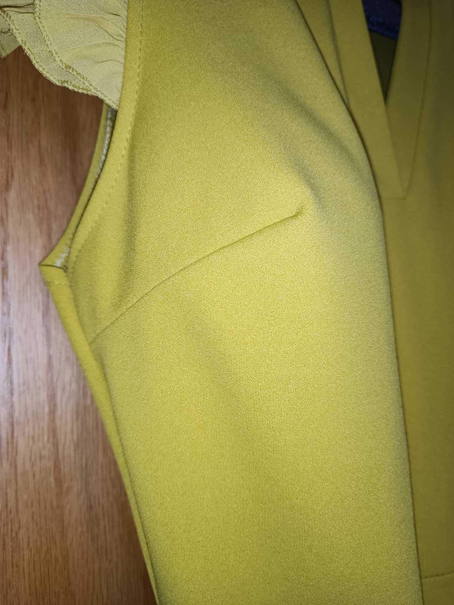 Macacão amarelo mostarda, L - NOVO