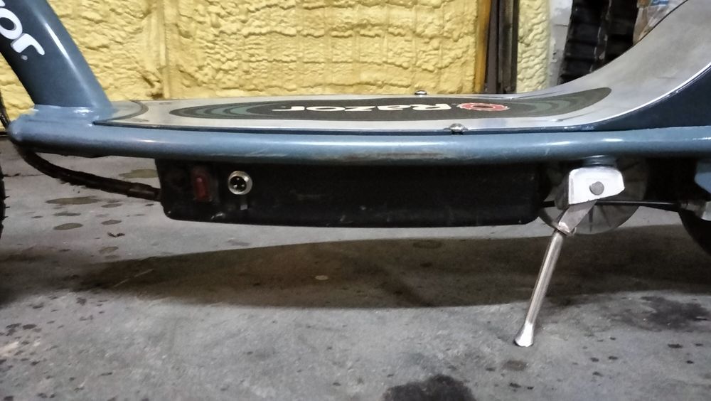 Hulajnoga razor e300