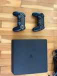 Ps4 1TB + 2 comados + 2 microfones + cabos + jogos
