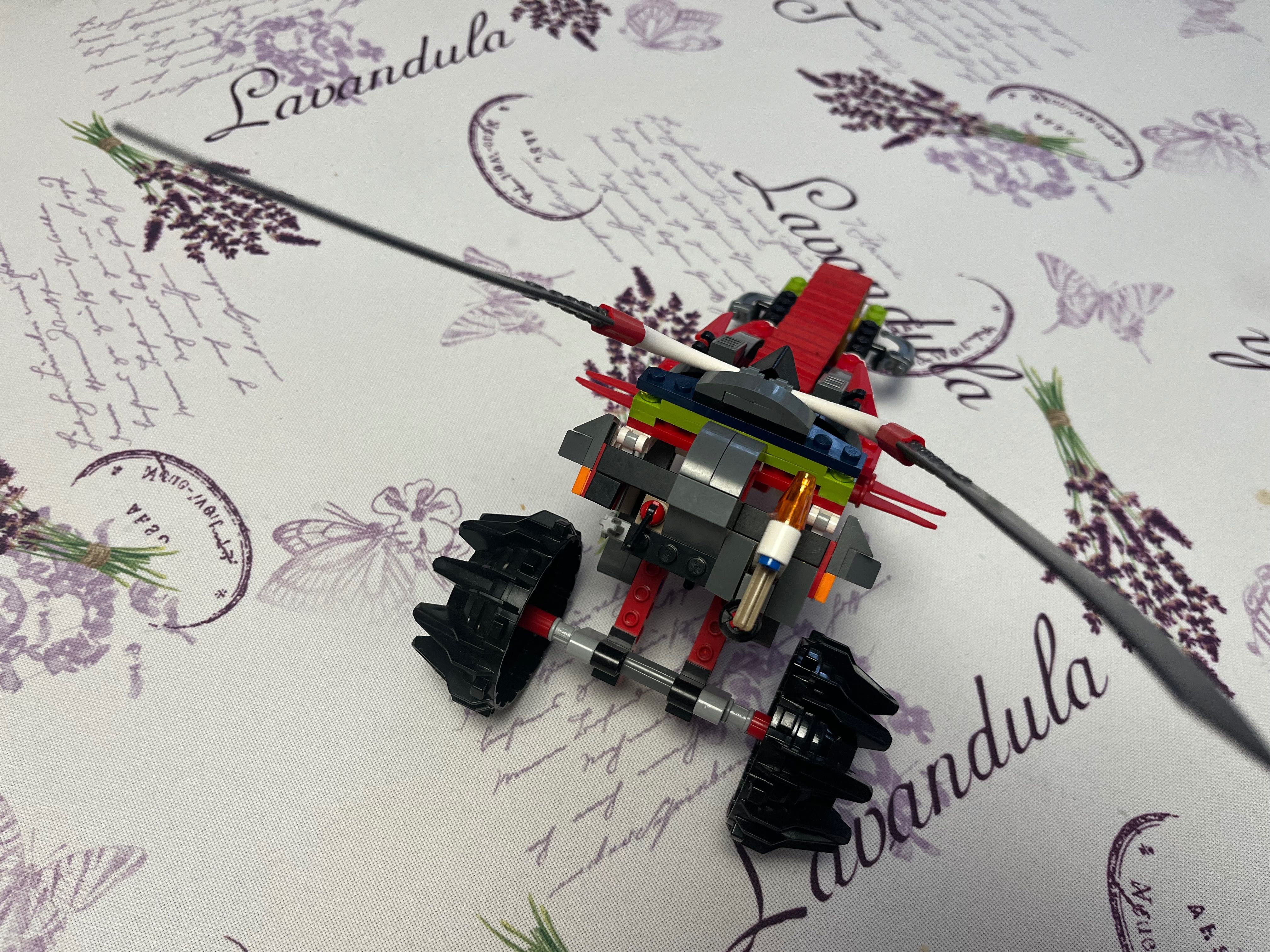 Lego 100 % - Pojazd z Ninjago