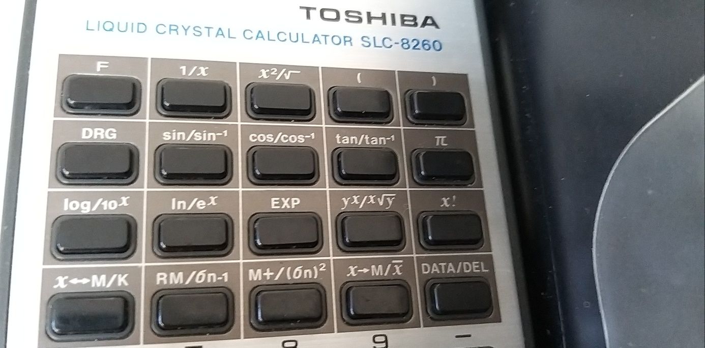 Calculadora Científica Toshiba.