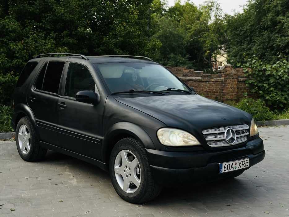 Продам Mercedes-ML в хорошем состоянии на боевом ходу Срочно !
