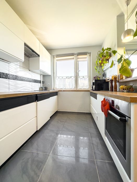 Wynajmę 3-pokojowe mieszkanie ul. Rzeczycka 31c + (ogródek)