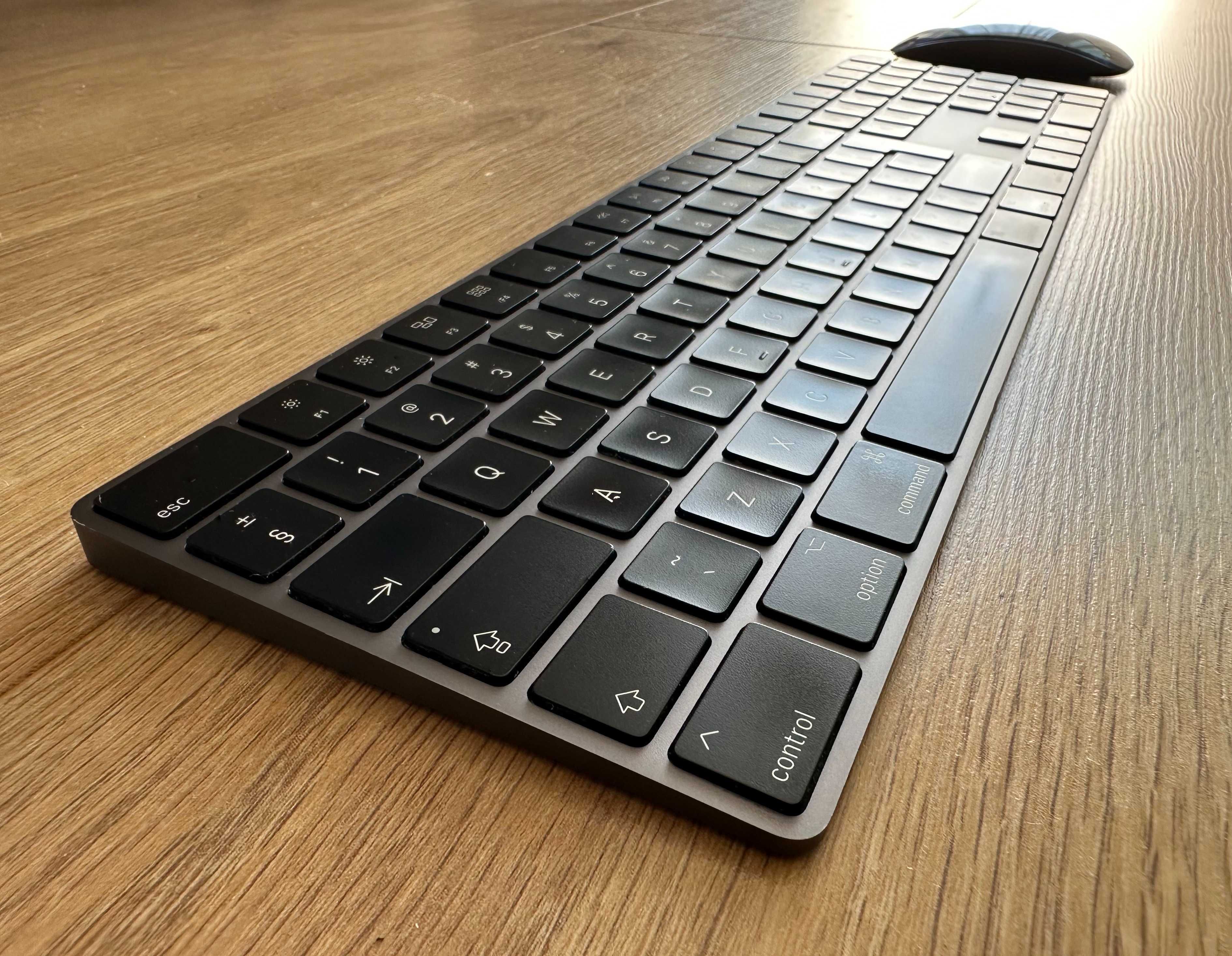 Zestaw Apple Magic Keyboard i Apple Magic Mouse (lightning, czarne)