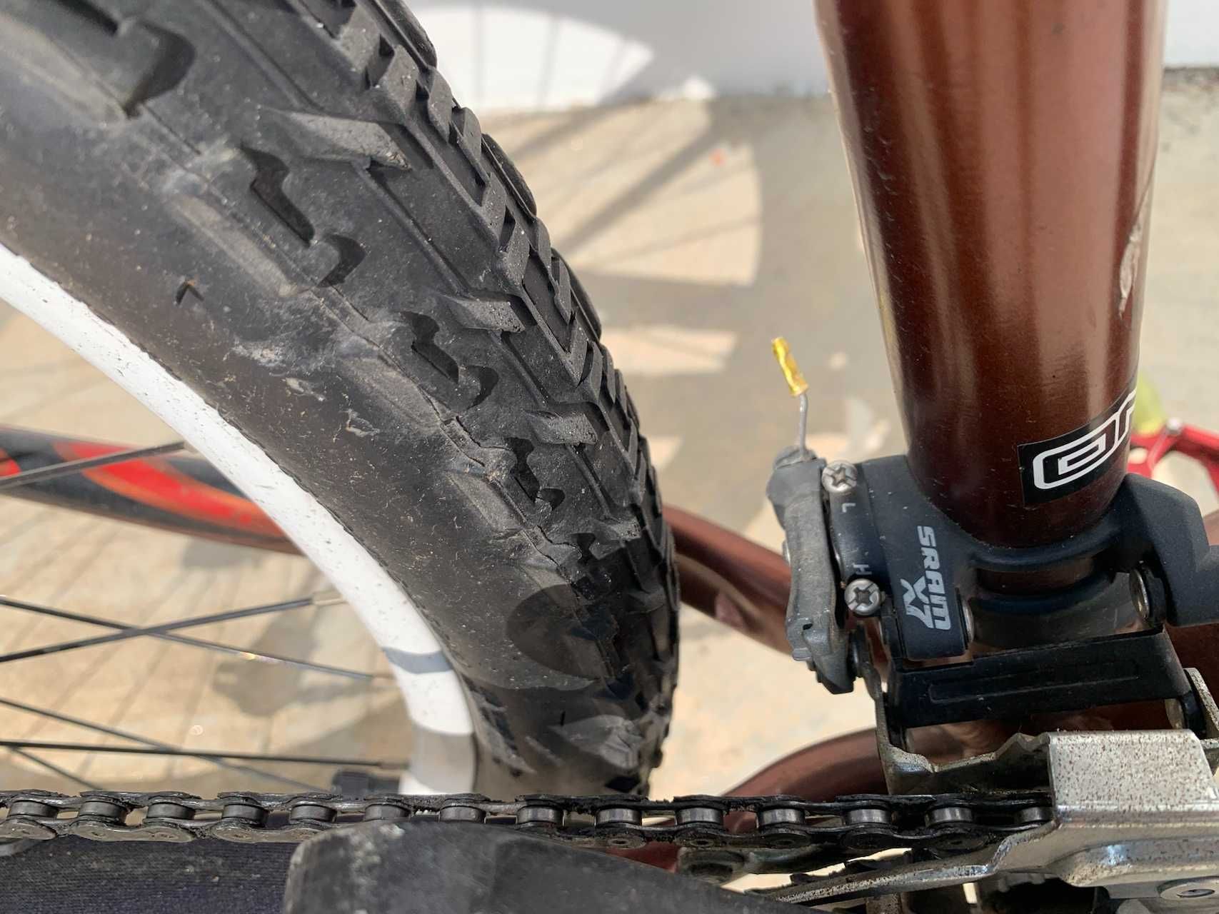 Bicicleta Rockhopper Pro (M)  – Susp. RockShox e Travões Hidráulicos