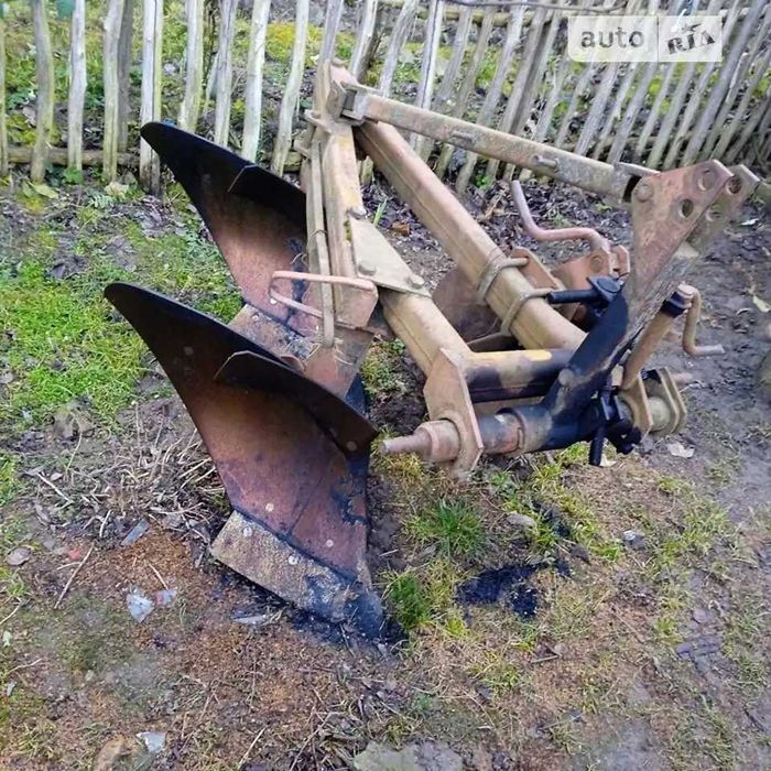 Продається плуг двохкорпусний