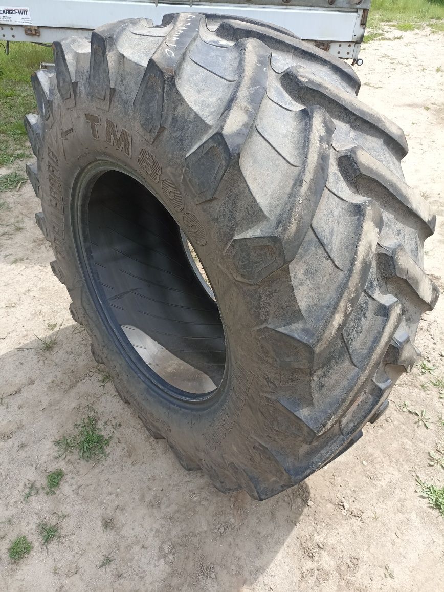 Ładna opona zachodnia wzmocniona TRELLEBORG TM 800 zdrowa 540/65 R28