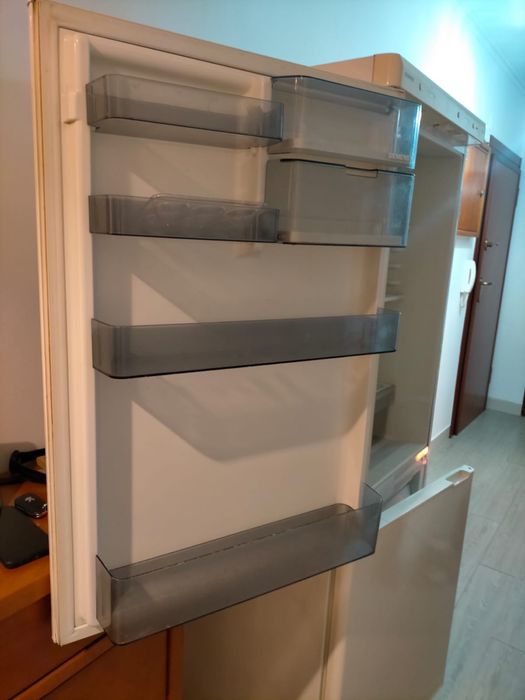 Frigorifico combinado siemens bom