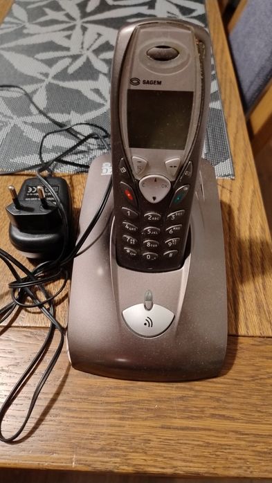 Telefon stacjonarny Sagem 070T