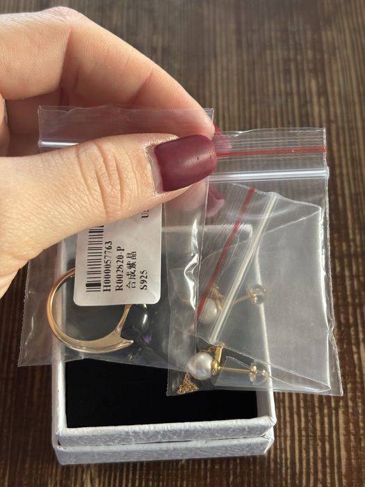 Pierscionek w kolorze fioletowym- pozlacany srebro s925 rozmiar 6 US