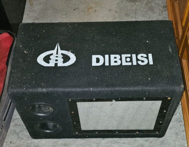 Witam sprzedam subwoofer