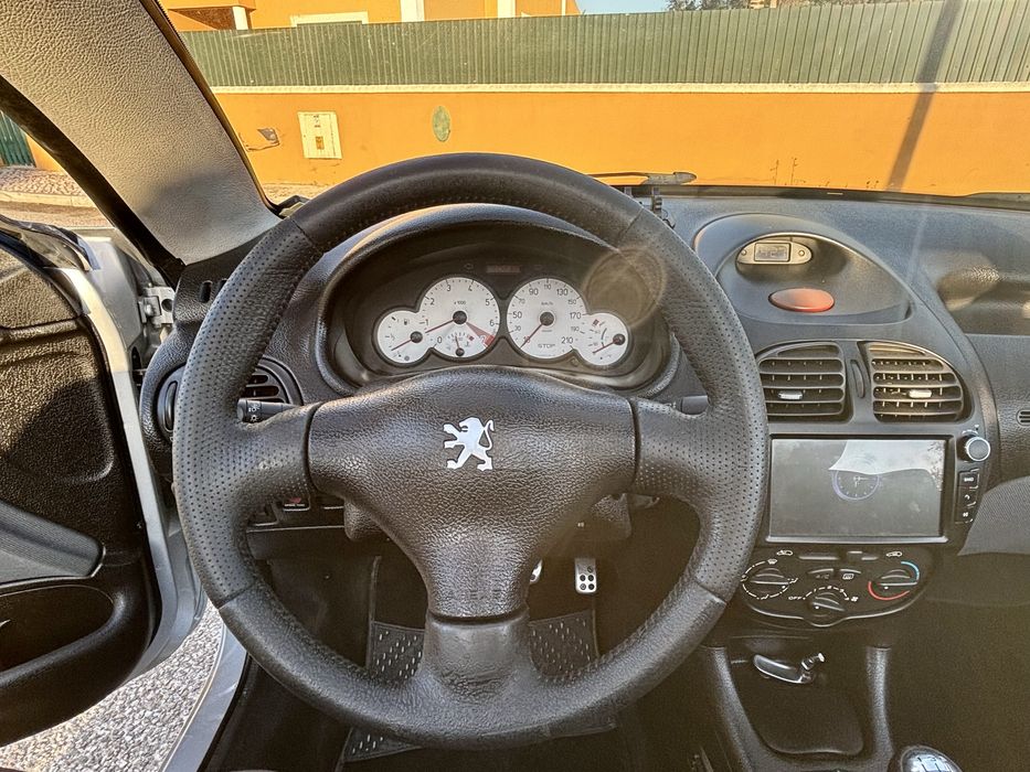 Peugeot 206 CC 1.6 Apenas 148.000km