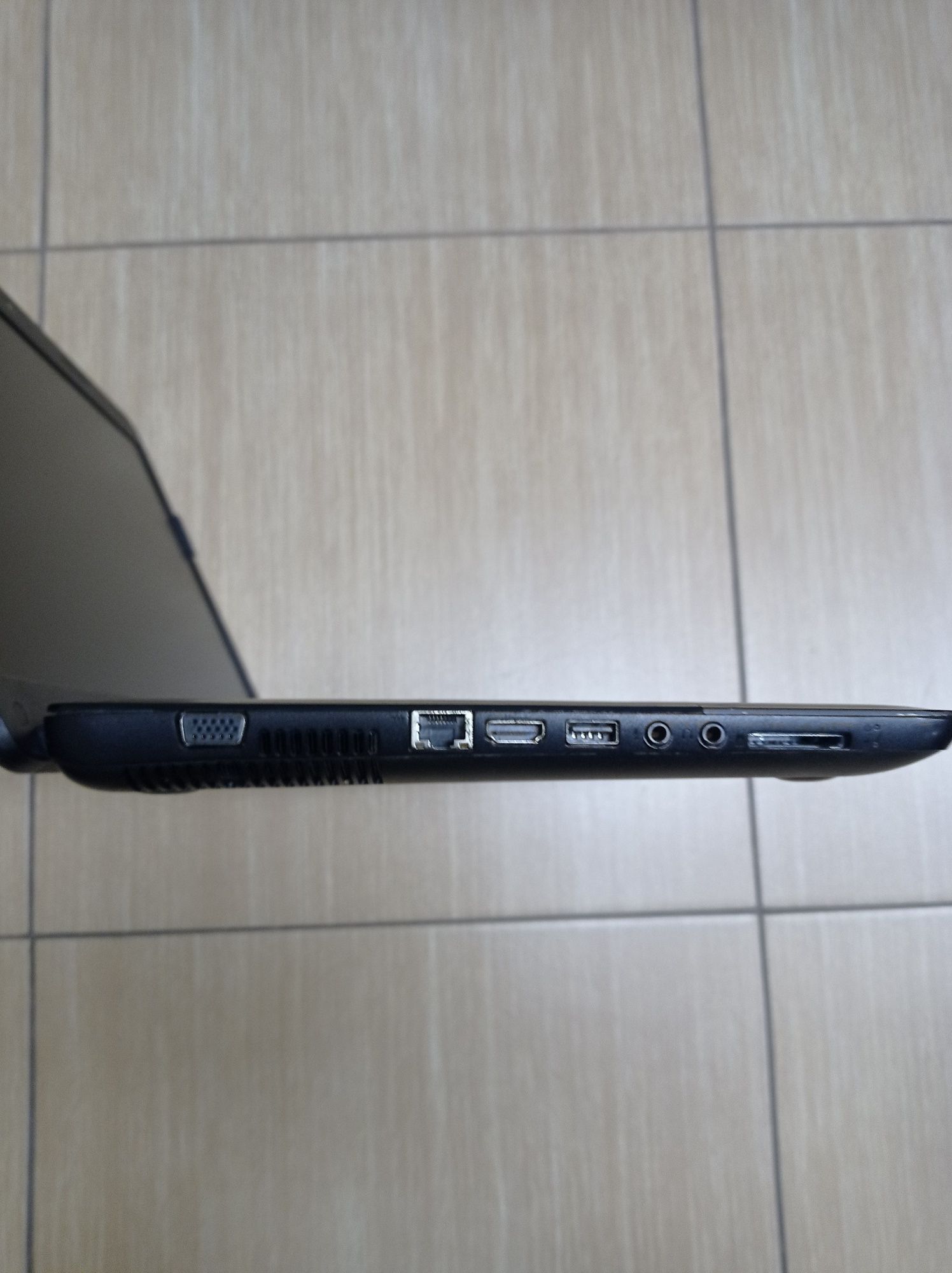 Laptop HP 650 4\128GB