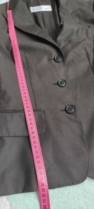 Max Mara – класичний піджак з вовни та шовку