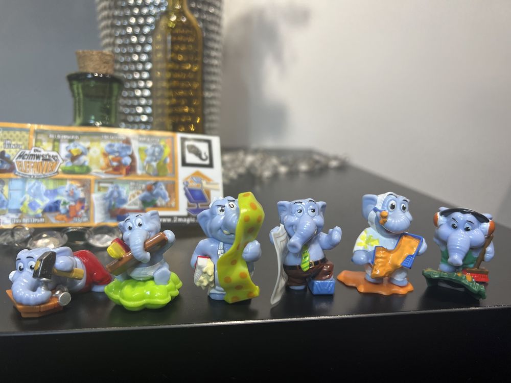 Слоны строители киндер игрушки коллекция