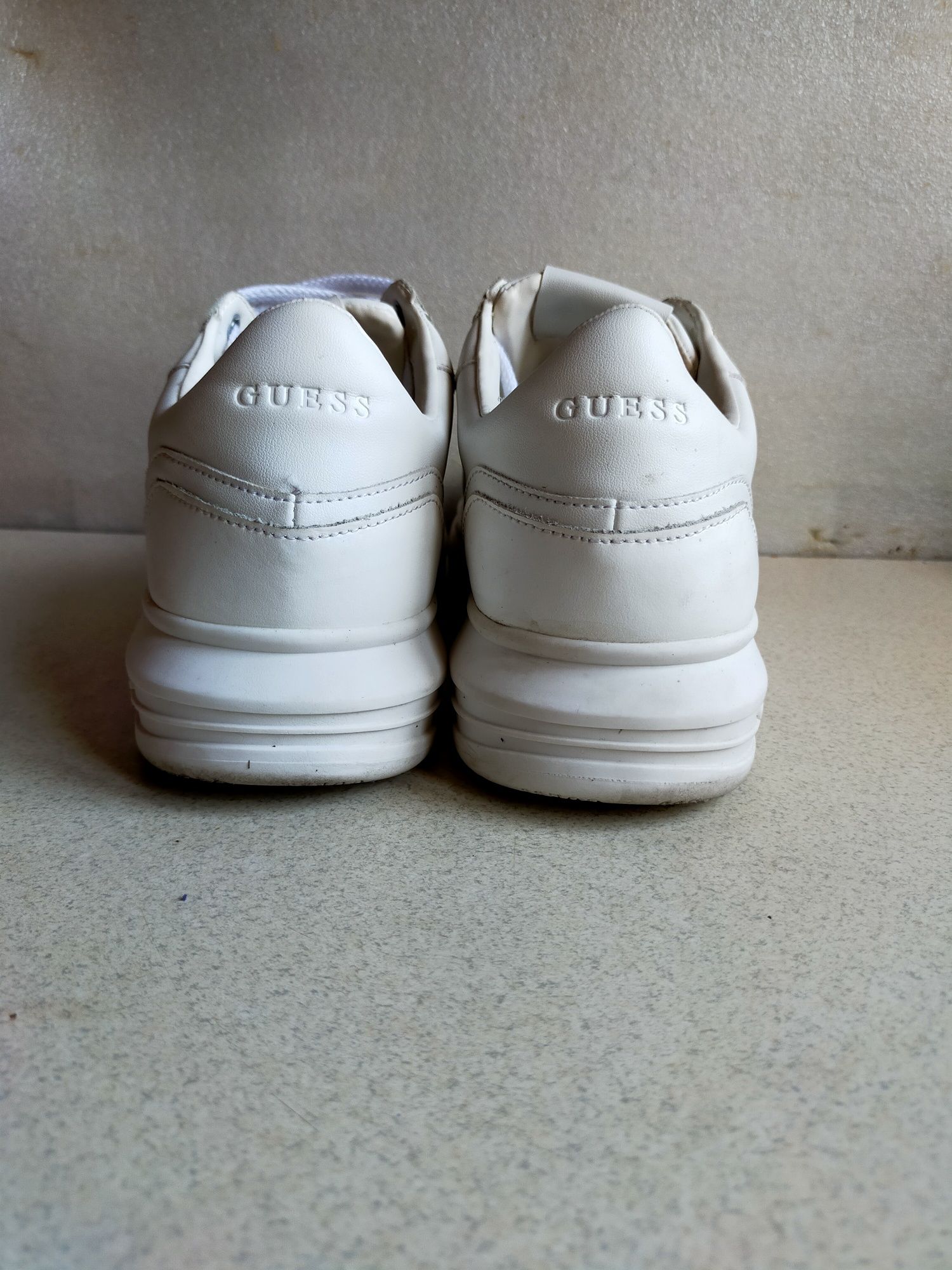 Buty Sportowe Guess 42