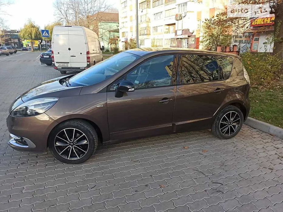 Продам Renault Scenic 2012 (BOSE комплектація)