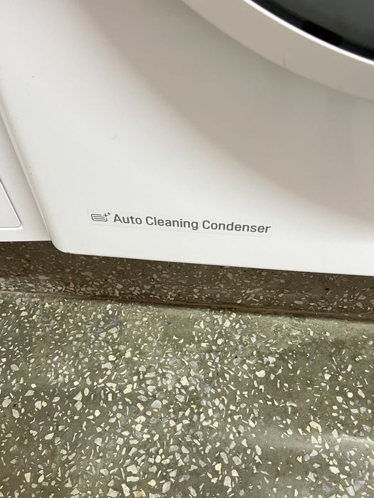 Сушка для одягу LG