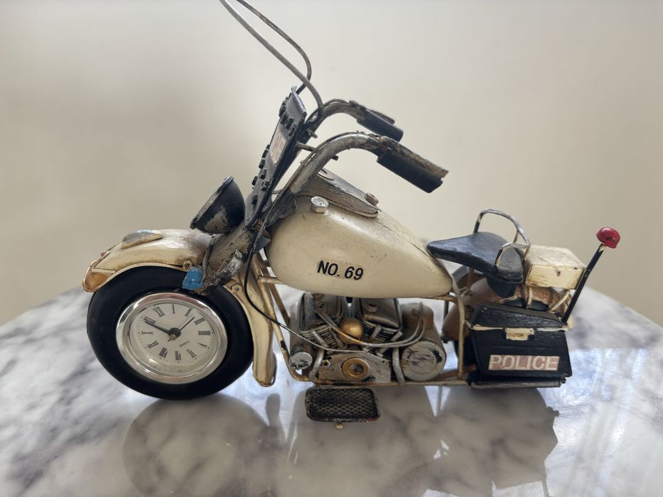 Zegar motocykl stojacy