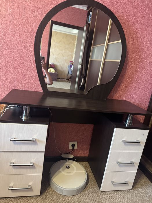 Продам трюмо тумба зеркало