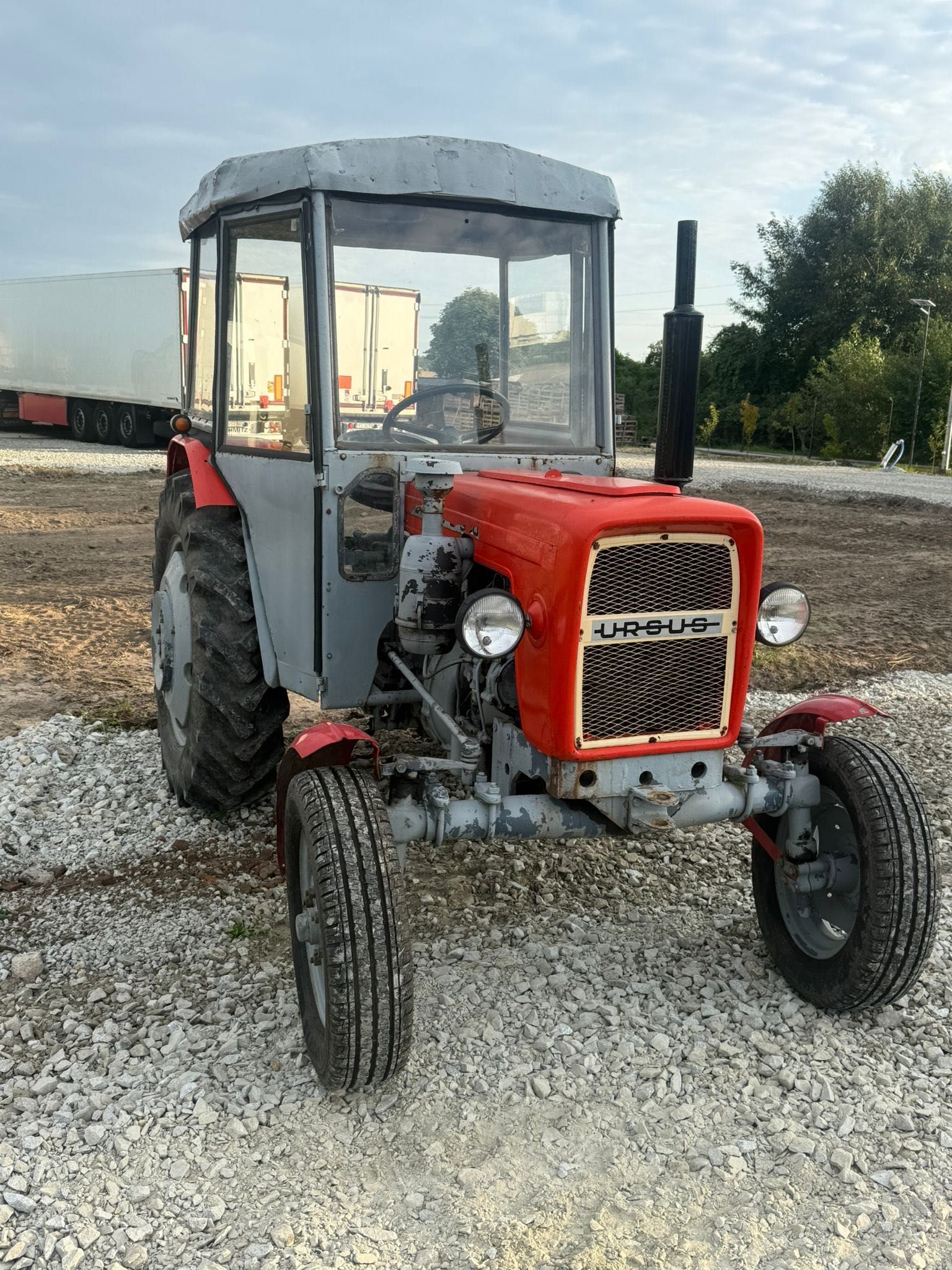 Ursus c330 traktor, ciągnik rolniczy. Sadowniczy.