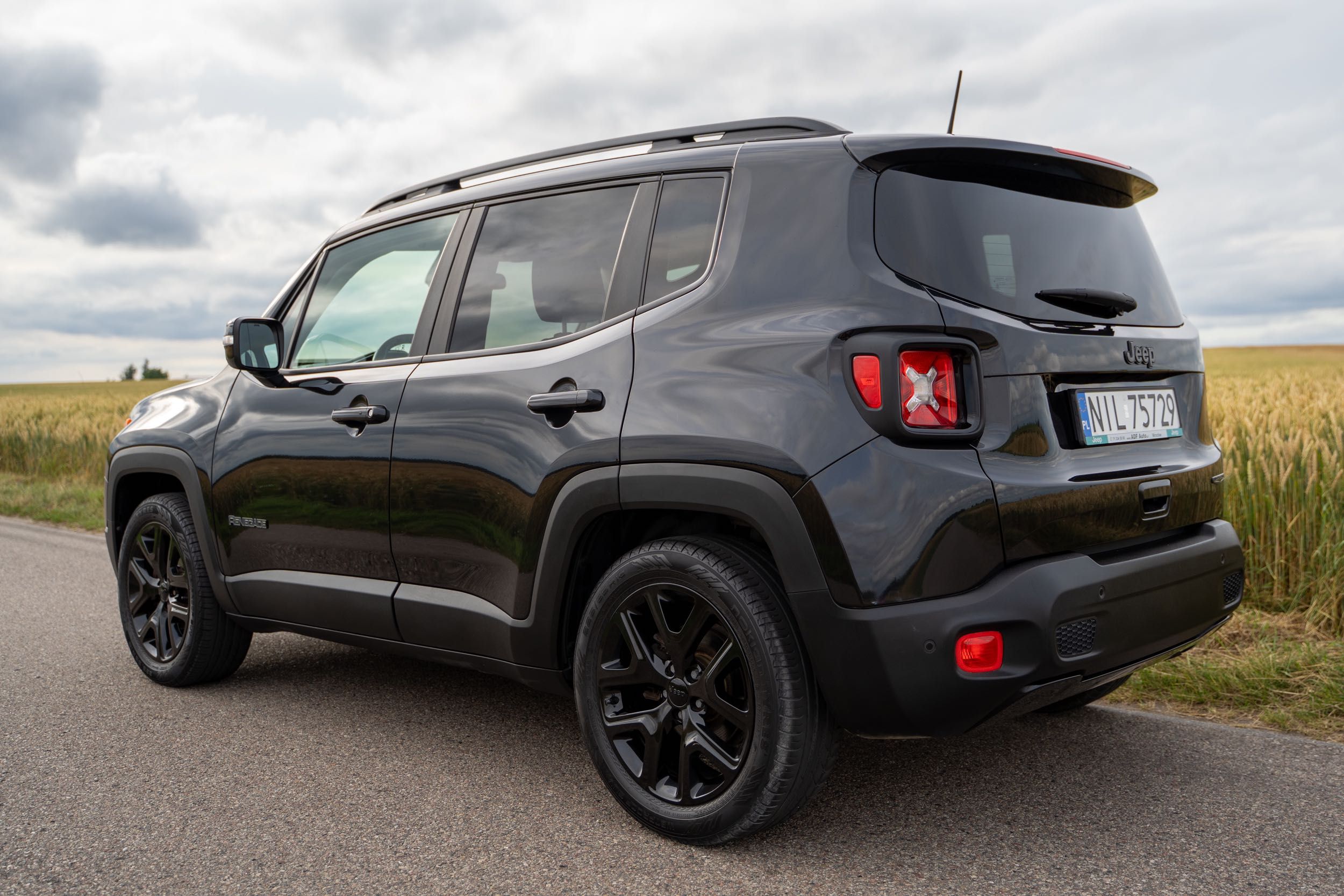 Jeep Renegade 1,4 MultiAir Turbo Night Eagle - pierwszy właściciel