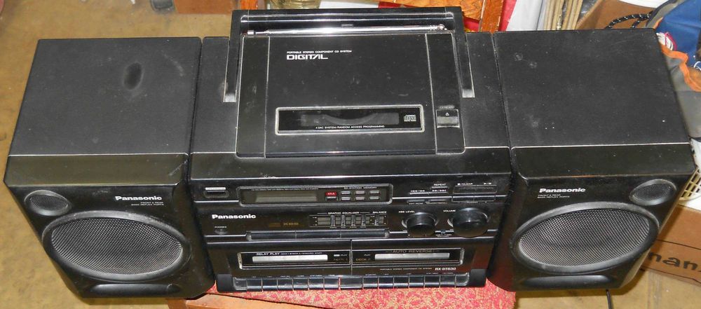 Panasonic RX-DT630 лопнули пассики и неисправность звука.